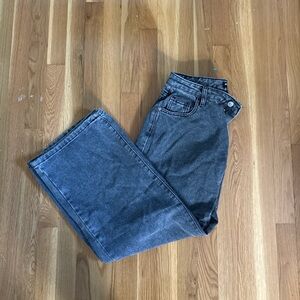 PrettyLittleThing Gray Denim Jeans